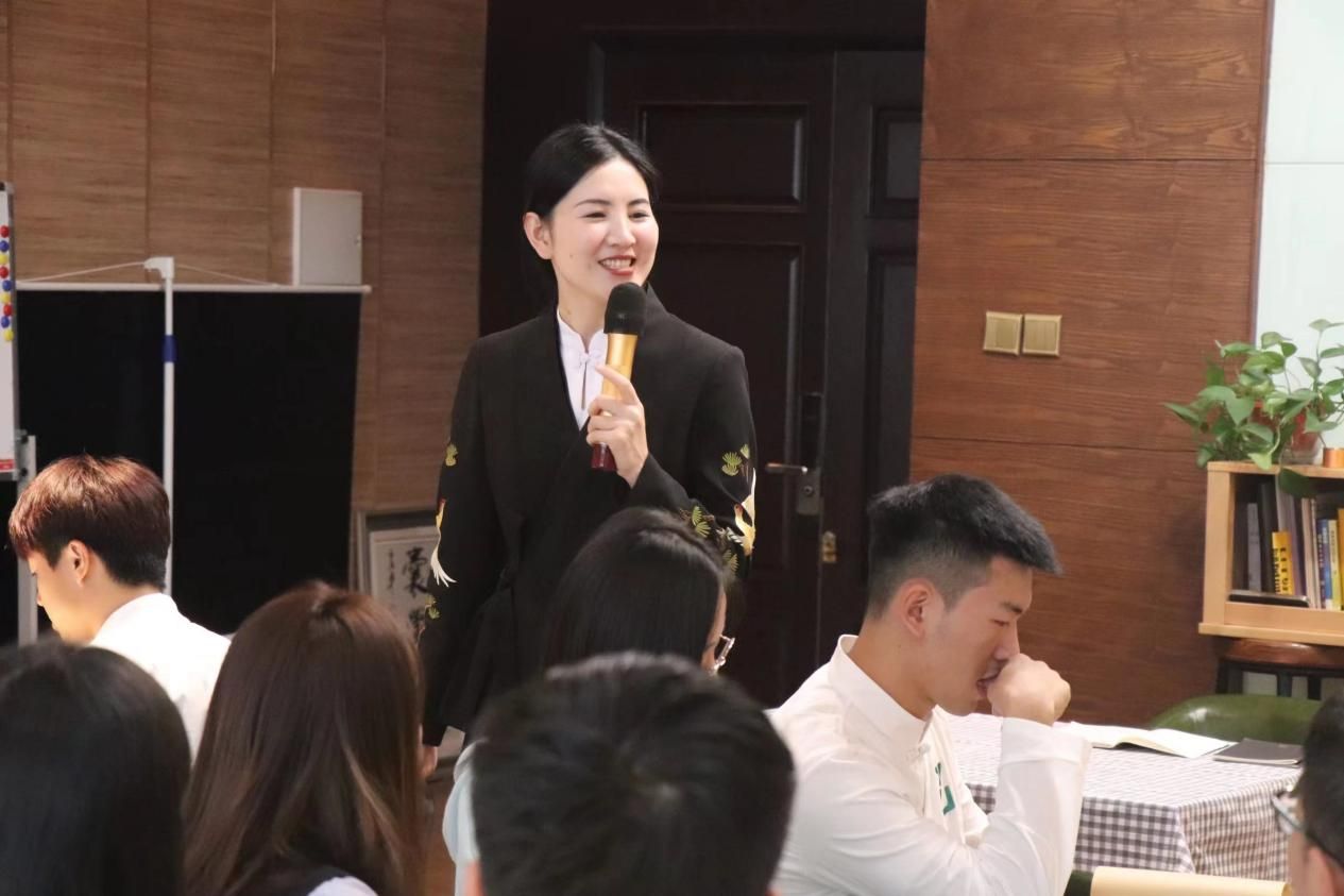 vivi老师英语启蒙,vivi老师教学