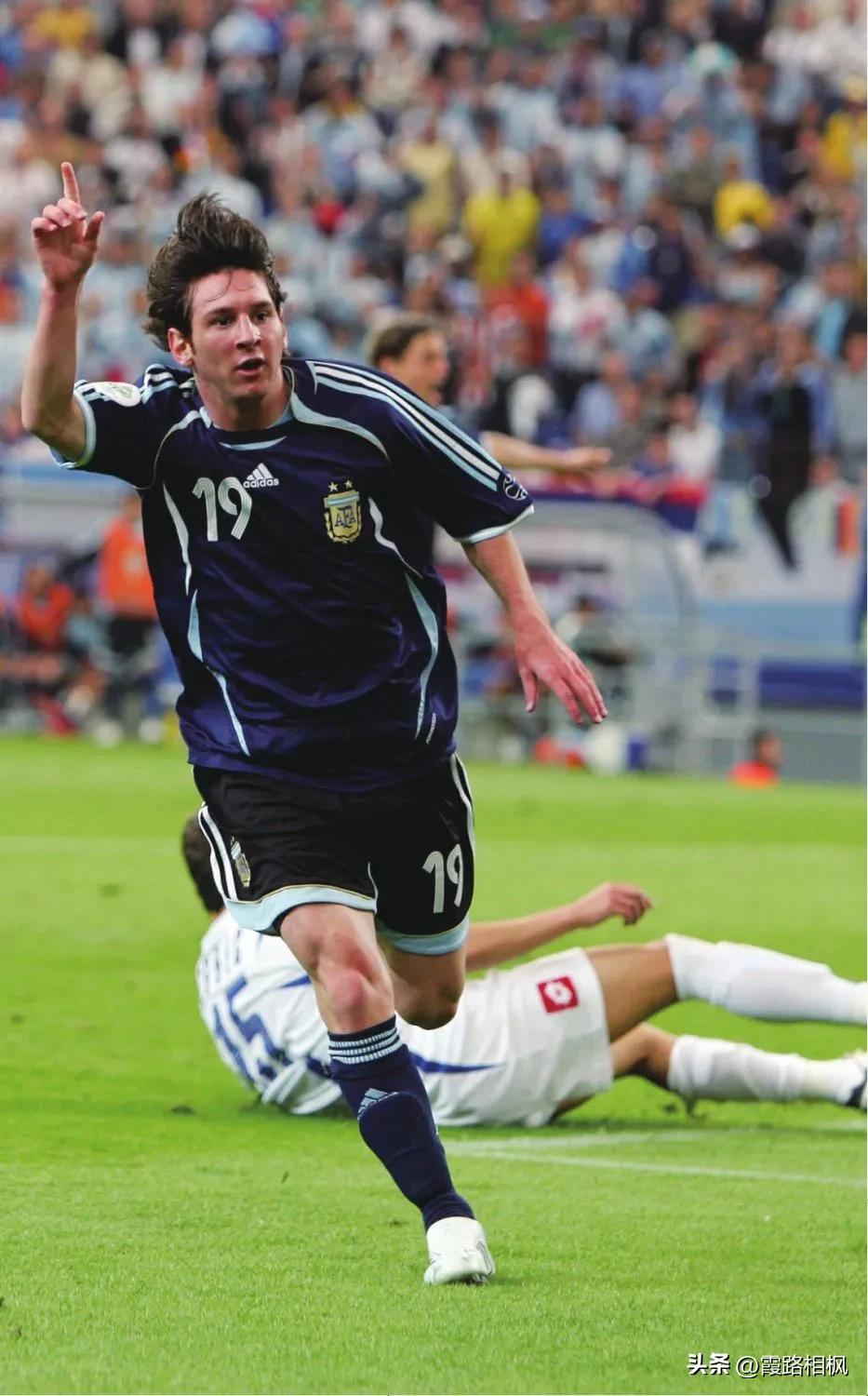 21世纪体坛第一人梅西,梅西加冕球王马拉多纳