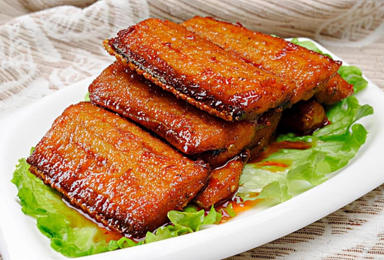 痛风高尿酸患者要少吃这些红肉,高尿酸和痛风的人必须要吃什么