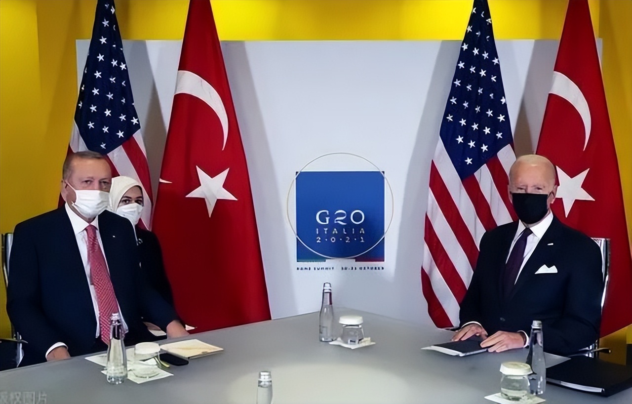 拜登访华谈失误,拜登访欧前夕被曝监听丑闻