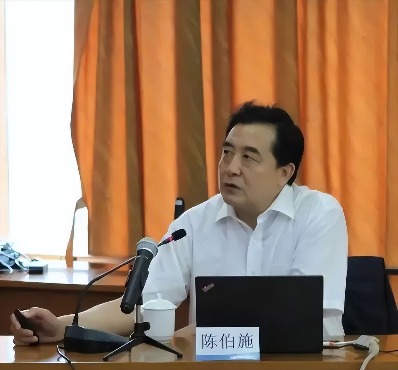 4鍚嶅巺绾у共閮ㄨ鏌ュ,鍚屾椂瀹樺4姝ｅ巺钀介┈