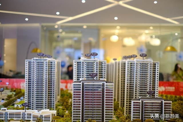 嘉凯城退市后持有的股票怎么办,嘉凯城摘牌了以后散户的钱怎么办