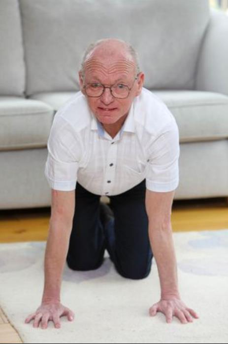 英国男子患罕见怪病,英国61岁癌症老头