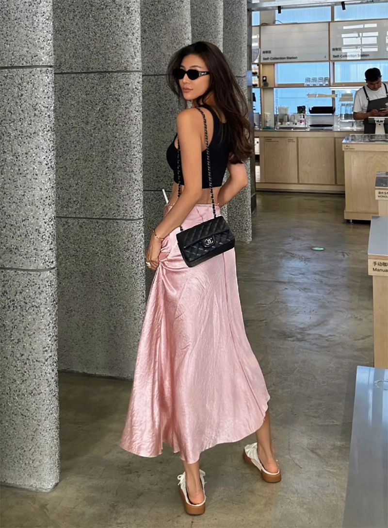 女生出门这样穿时尚减龄又撩人,被北京街拍惊艳到都是名媛范