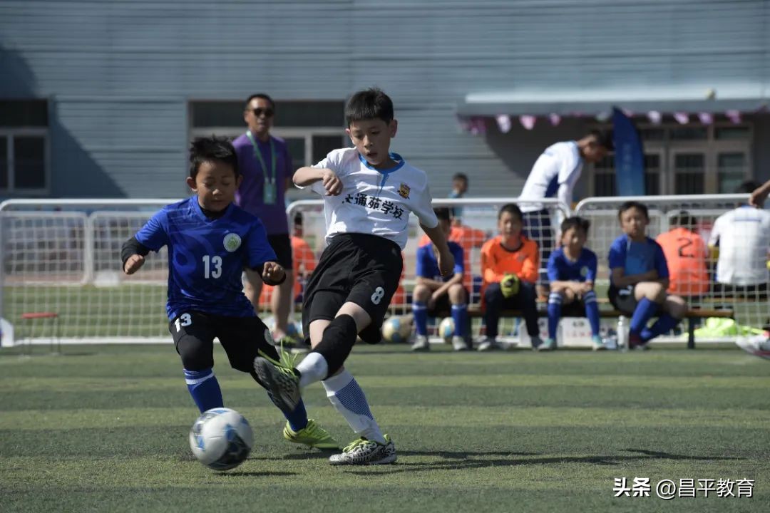 夏令营足球趣味活动,满天星青少年足球夏令营