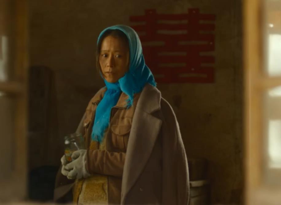 不曾拥有，就不会悲伤。《隐入尘烟》背景中的「囍」字