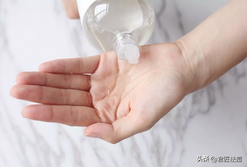 脸上的闭口粉刺怎么去除简单方法,闭口粉刺和闭口的区别