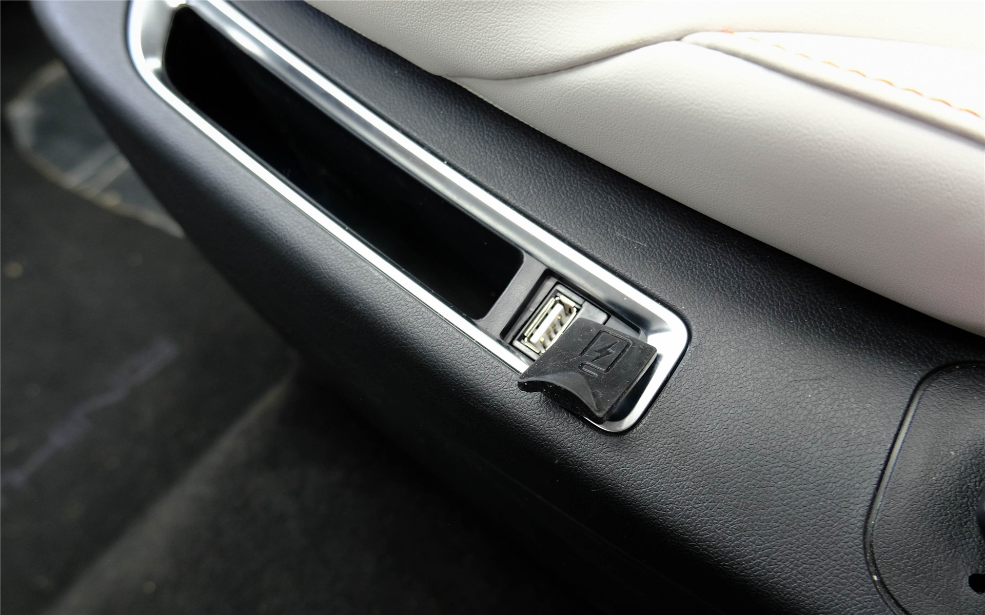 试驾风行游艇：配置控拒绝不了，三菱动力的高光时刻