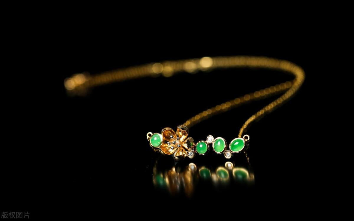 翡翠投资原则教你如何收藏翡翠,翡翠的8大重点知识早了解早受益