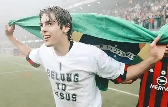 为什么说卡卡陌上人如玉,陌上人如玉公子世无双下一句是啥