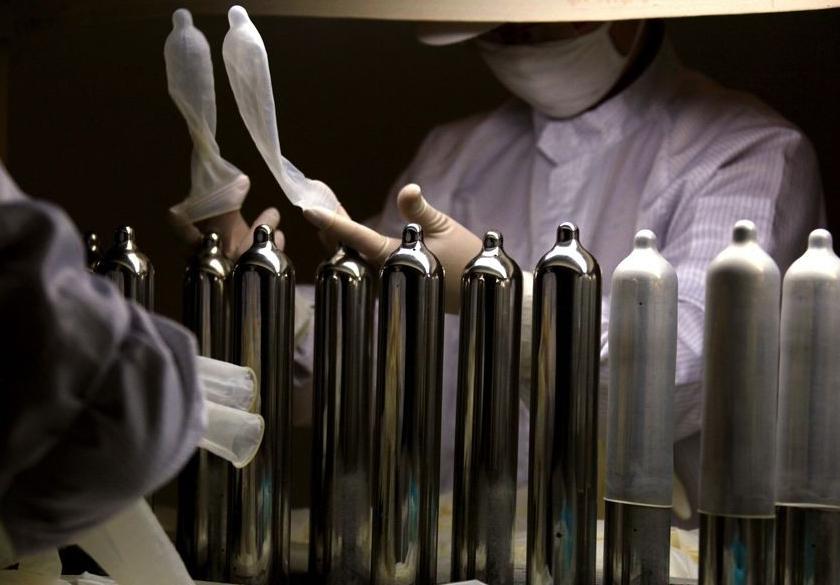 情侣酒店的避孕套究竟能不能用？用了会出啥事？