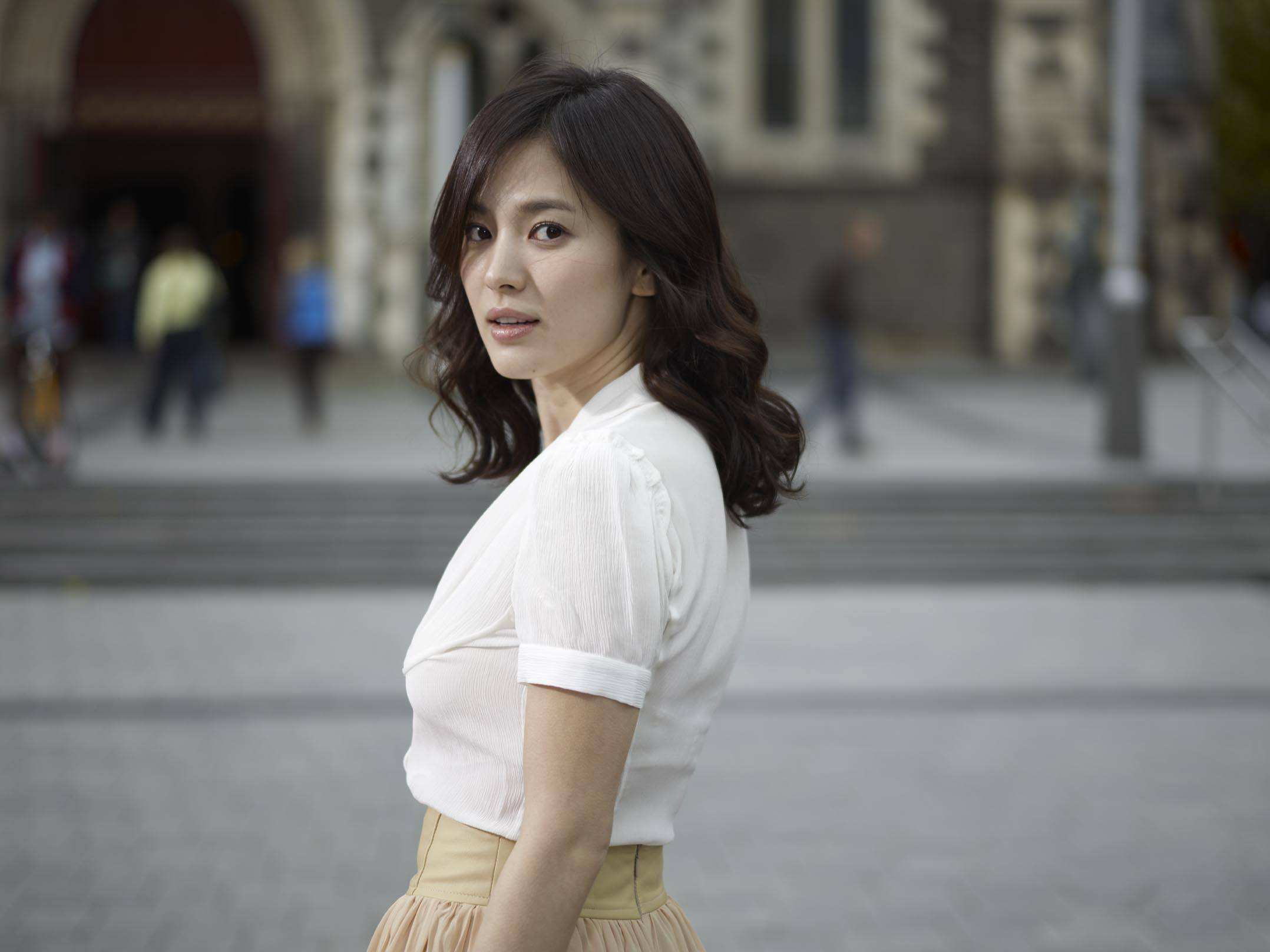 宋仲基离婚后与宋慧乔同台,宋仲基离婚后与宋慧乔见面