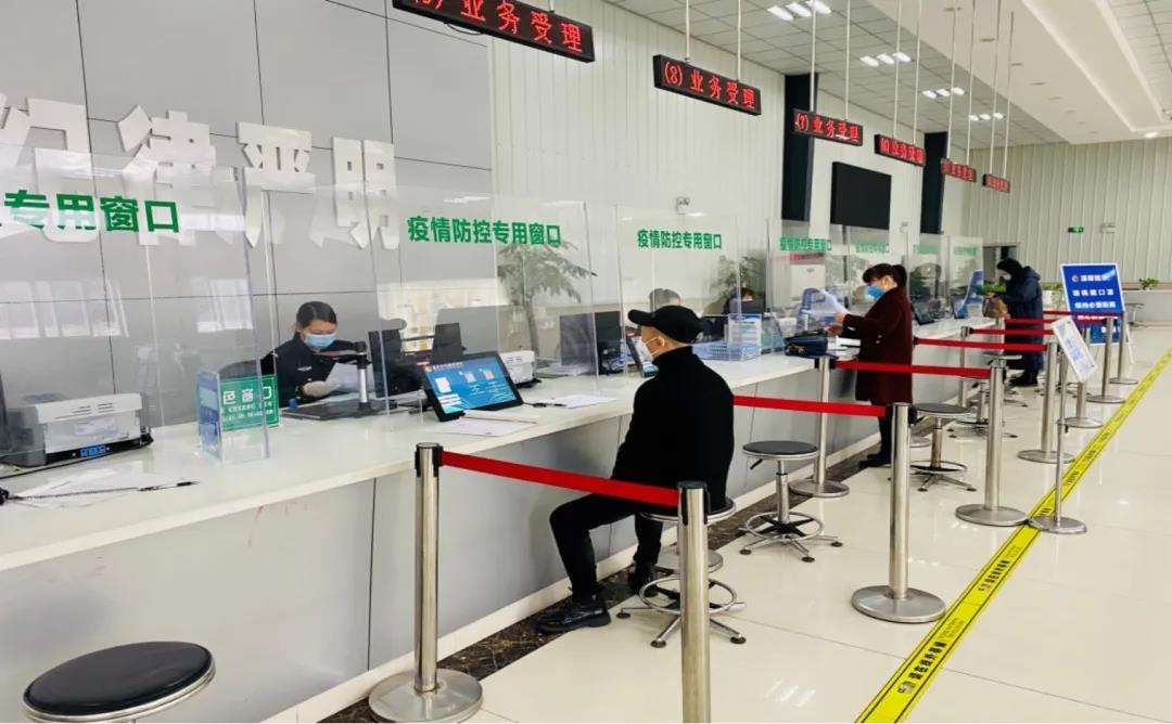 高拍仪不仅有助于信息化和无纸化，还能极大提高工作效率和形象