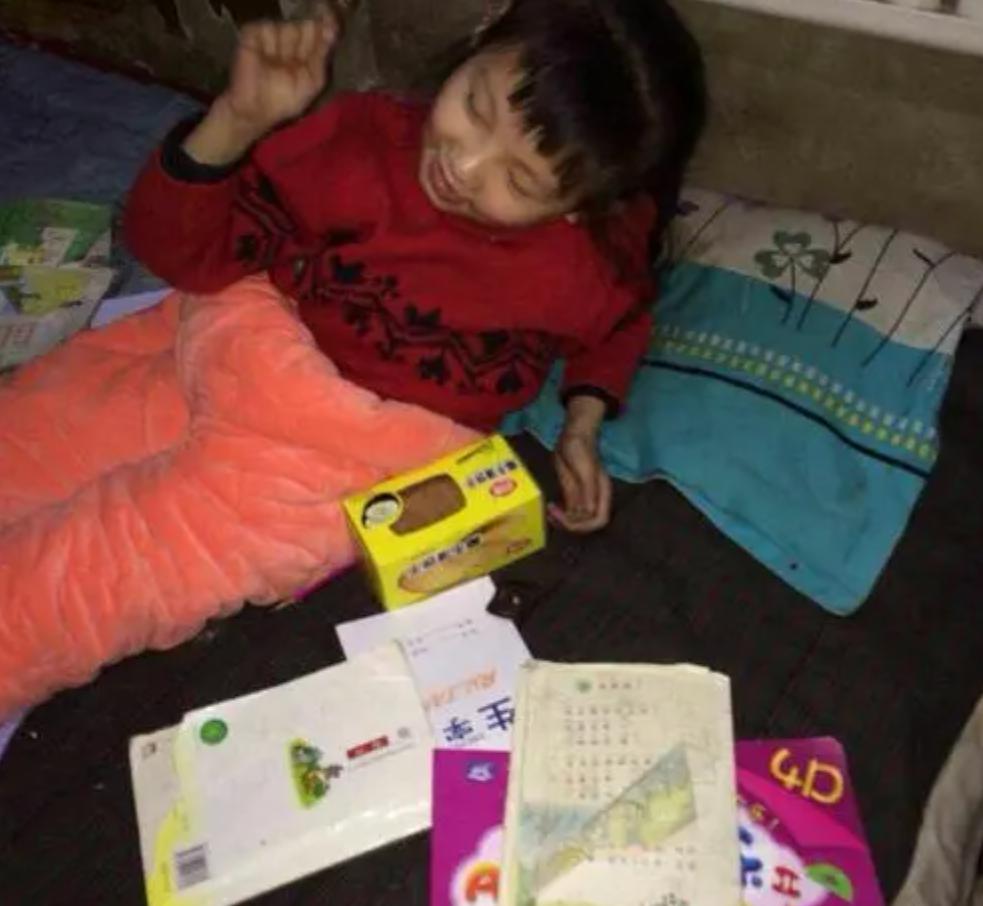 河南侏儒女孩靠短视频吸粉600万，嫁1米8丈夫后遭抛弃，如今怎样