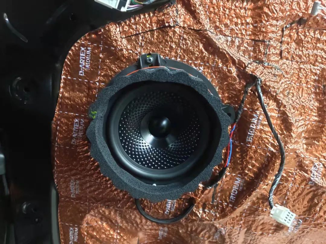 现代胜达升高2.5寸套件,现代胜达三色标