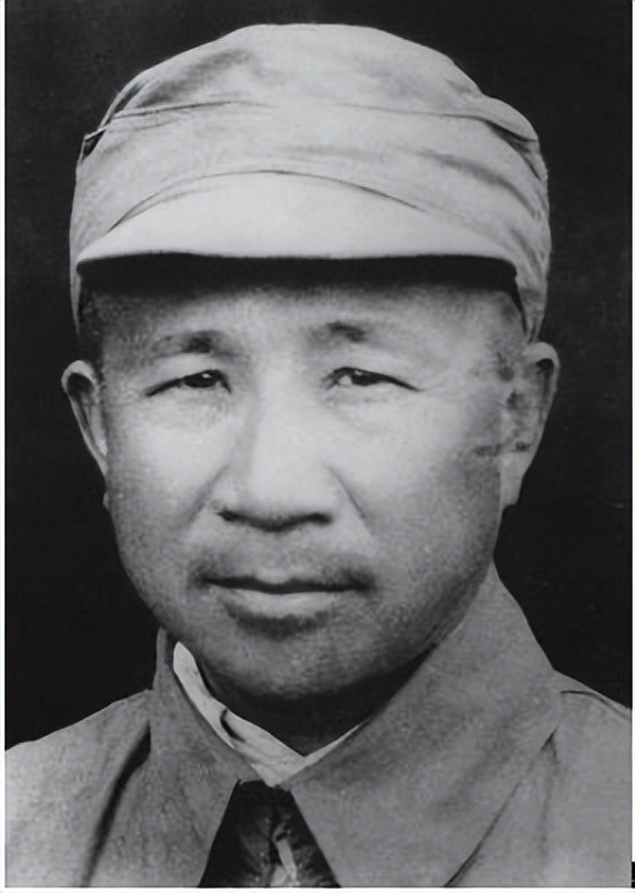 1942年，为让战士不捡烟屁股抽，张云逸自费42元创办首个军中烟厂