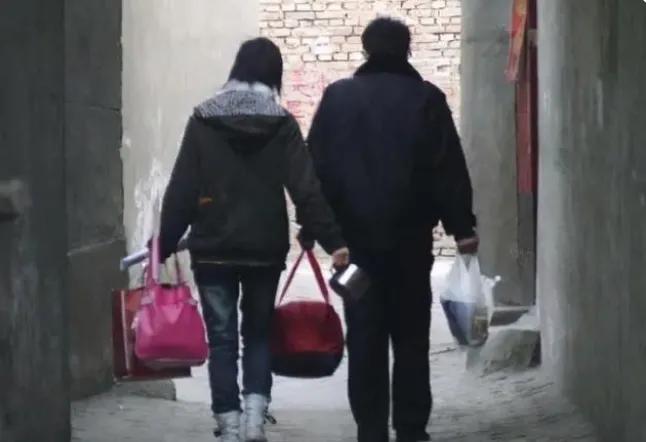 屠宰场临时工,屠宰场夫妻凌晨杀猪