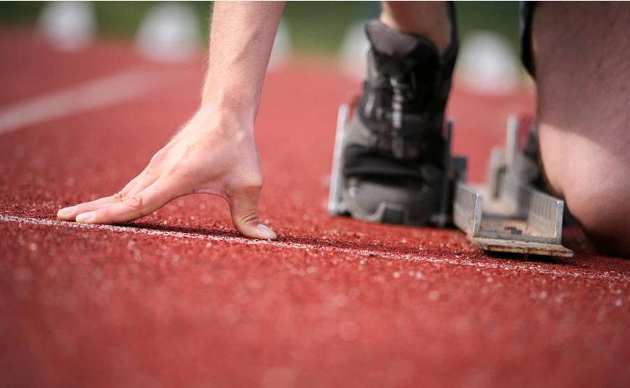 短跑训练装备有哪些,短跑需要什么装备