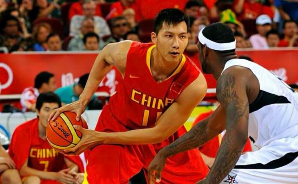 易建联老婆荆灵个人简历,易建联和妻子荆灵