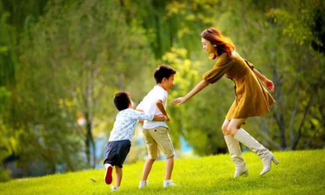 孩子叫母亲和妈的区别,孩子叫妈和妈叫孩子的区别