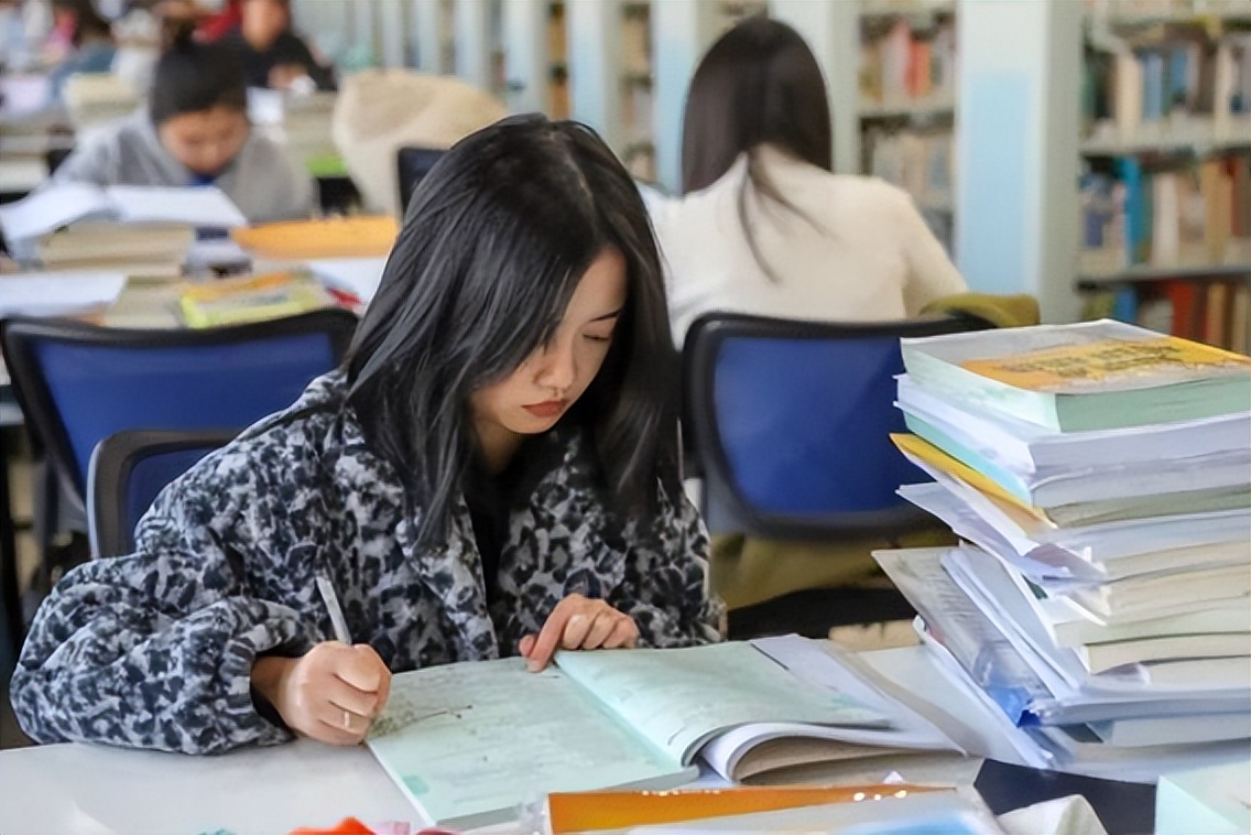 大学英语四六级新规,大学英语四六级没过能补考吗