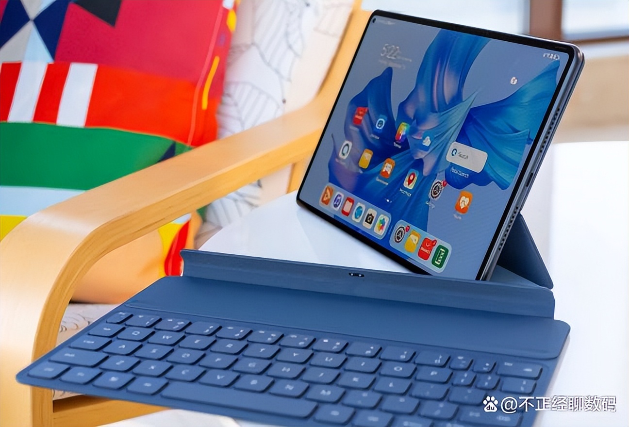 华为matepadpro13.2跟matepadpro12.6比较,华为matepadpro11性能款屏幕