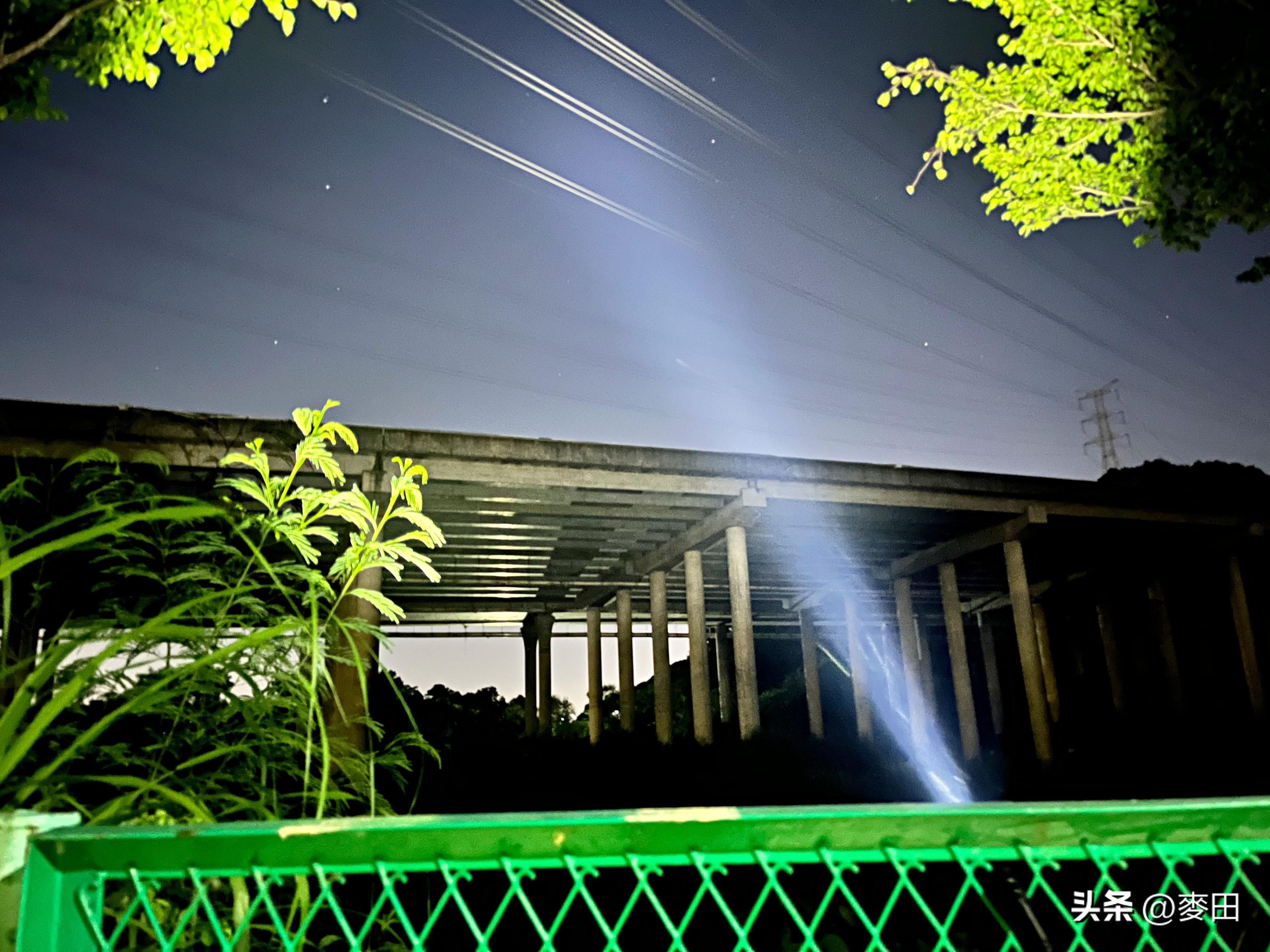 户外照明我选Fenix,菲尼克斯强光远射手电PD40RV3.0体验分享。