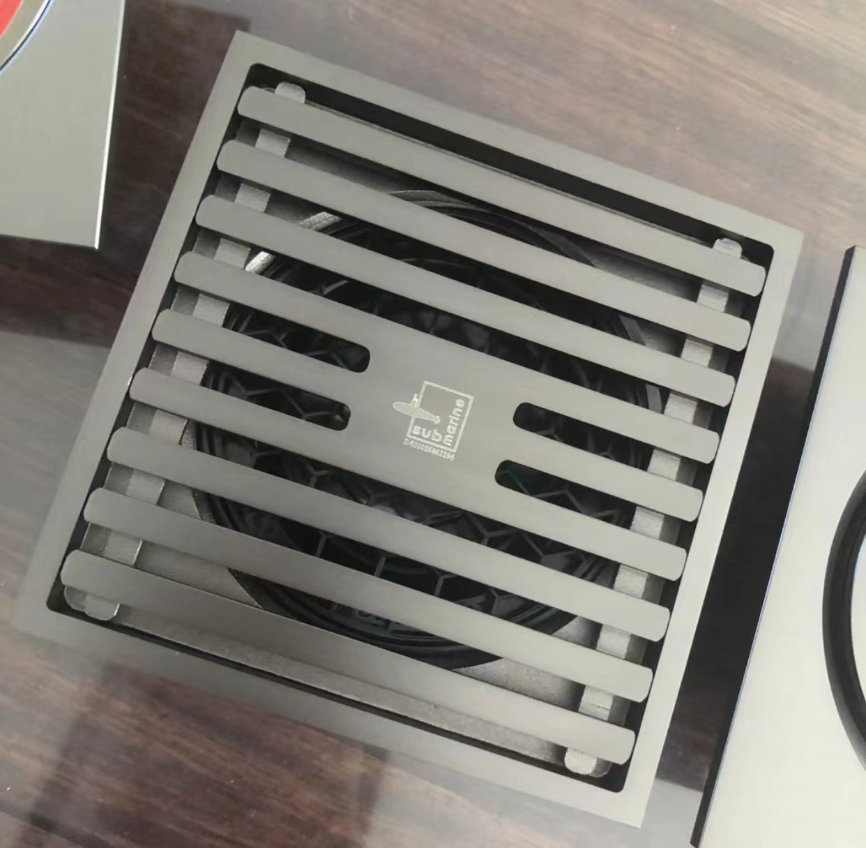 更换地漏和普通地漏,装修不到一年漏水