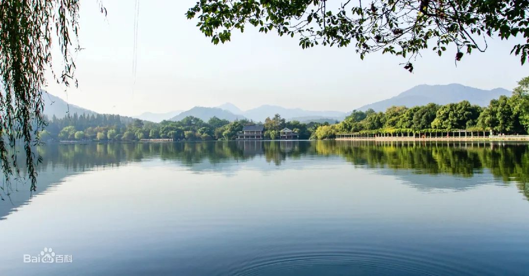 福州西湖最著名的景点名称,属于杭州西湖著名景点的是哪几个