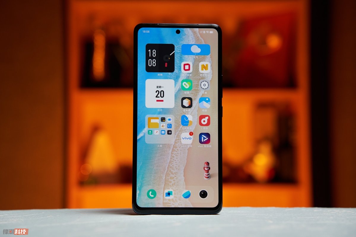 真我neo2和iqooneo5哪个好,iqoo5和iqooneo5哪个强