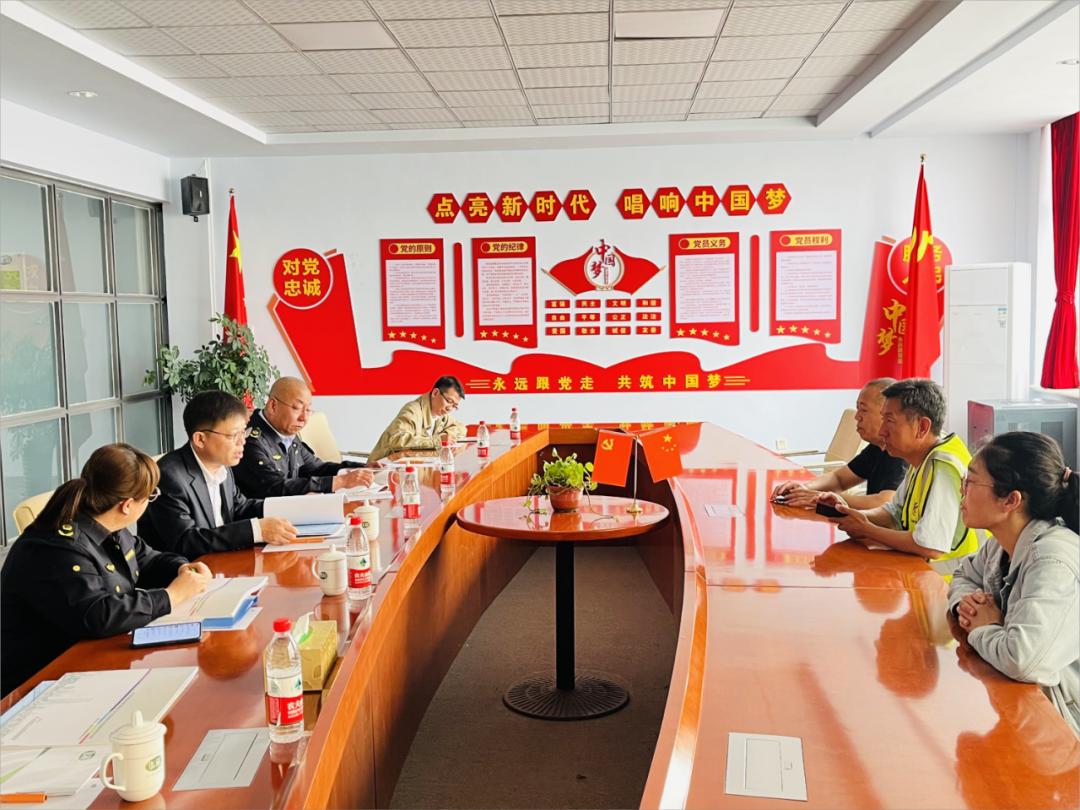 领导带队开展食品安全包保工作,县领导到镇督导检查食品安全工作