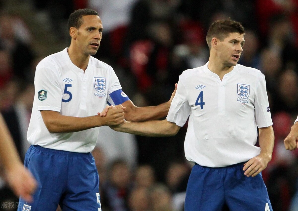 足球历史十大传奇左边锋,足球传奇十大后卫组合