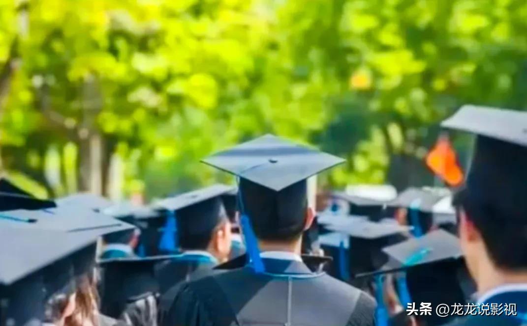 “批量生产的韩式半永久博士”