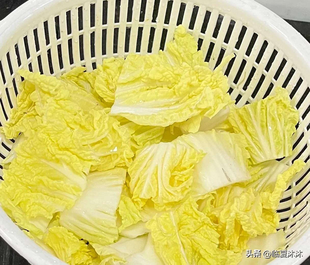 娃娃菜炒南瓜年糕,胡萝卜娃娃菜鸡蛋炒年糕