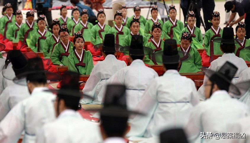 疫情下的中国，为啥不会选择躺平？看看韩国的社会现状你就明白了