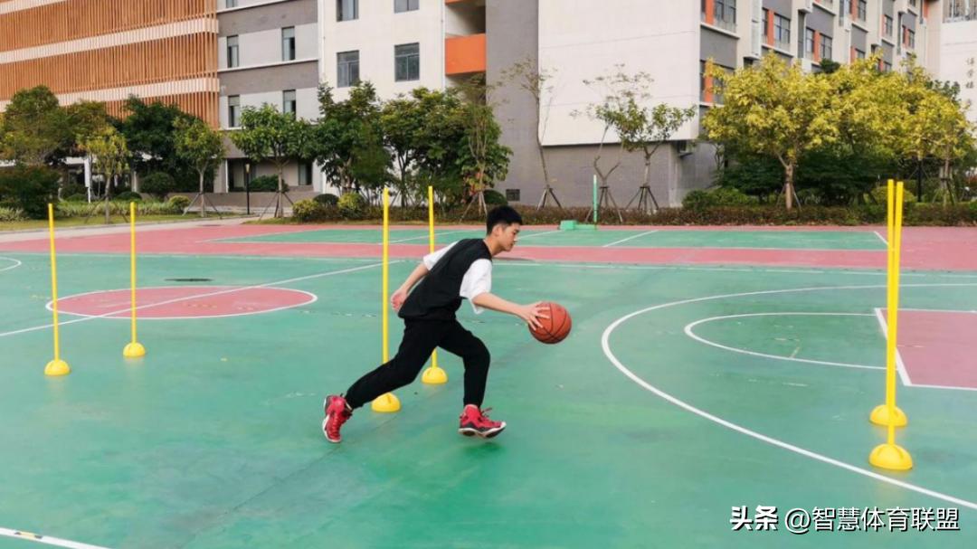 中考体育运球,中考体育篮球运球过杆规则