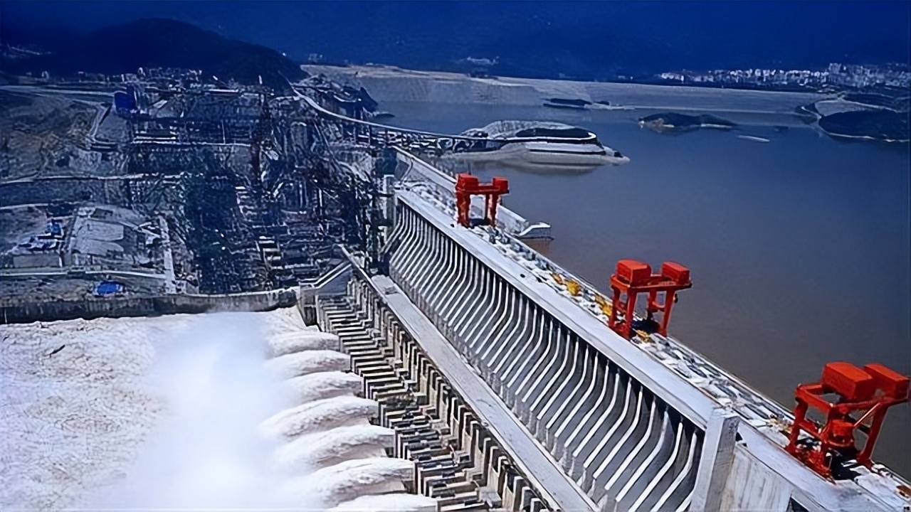 三峡大坝拒绝签字的专家,三峡拒绝签字的专家是谁