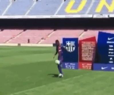 登贝莱边路超车助攻登贝莱,登贝莱在国家德比表现出色