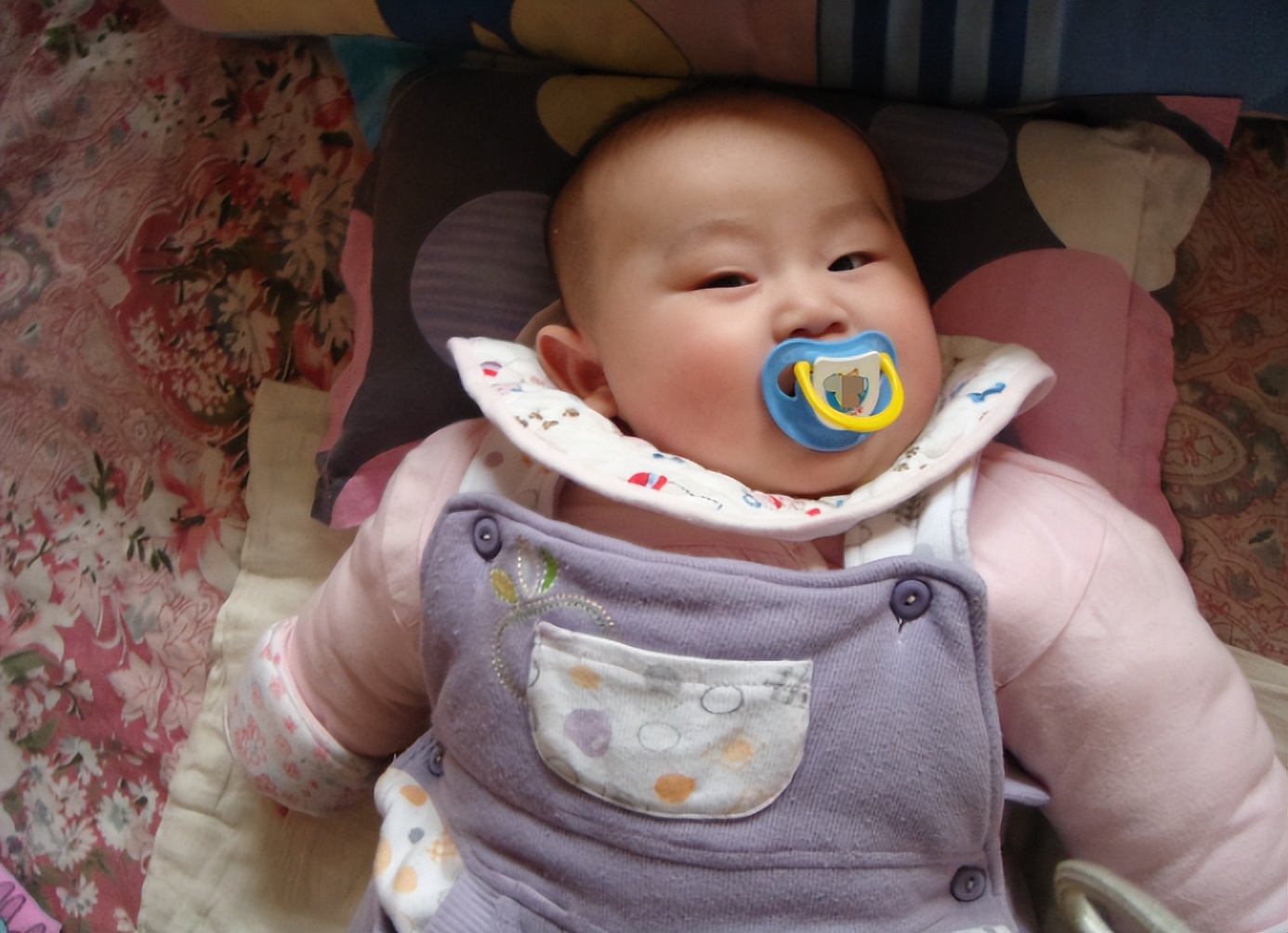 安抚奶嘴容易坏吗,安抚奶嘴什么样的好用