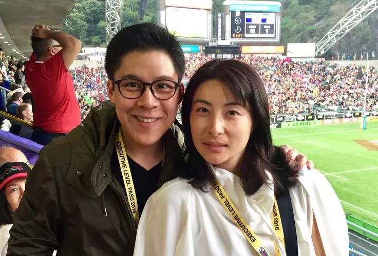 面对高富帅女的会自卑吗,面对高阶层男性你会害怕吗