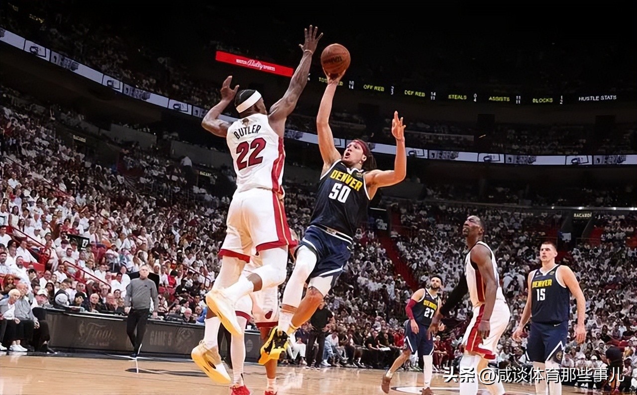 掘金3比0湖人拿下赛点,掘金3分险胜勇士第四节视频