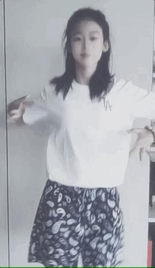 陆毅现场连线女儿贝儿,贝儿陆毅12岁照片