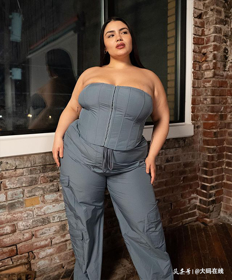 美国大码模特雷切尔·阿纳斯塔西亚,Rachel·Anastacia