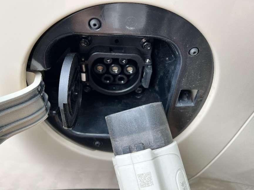 小虎fev新能源汽车测评,买菜带娃旅行跑山都不差的摩托车