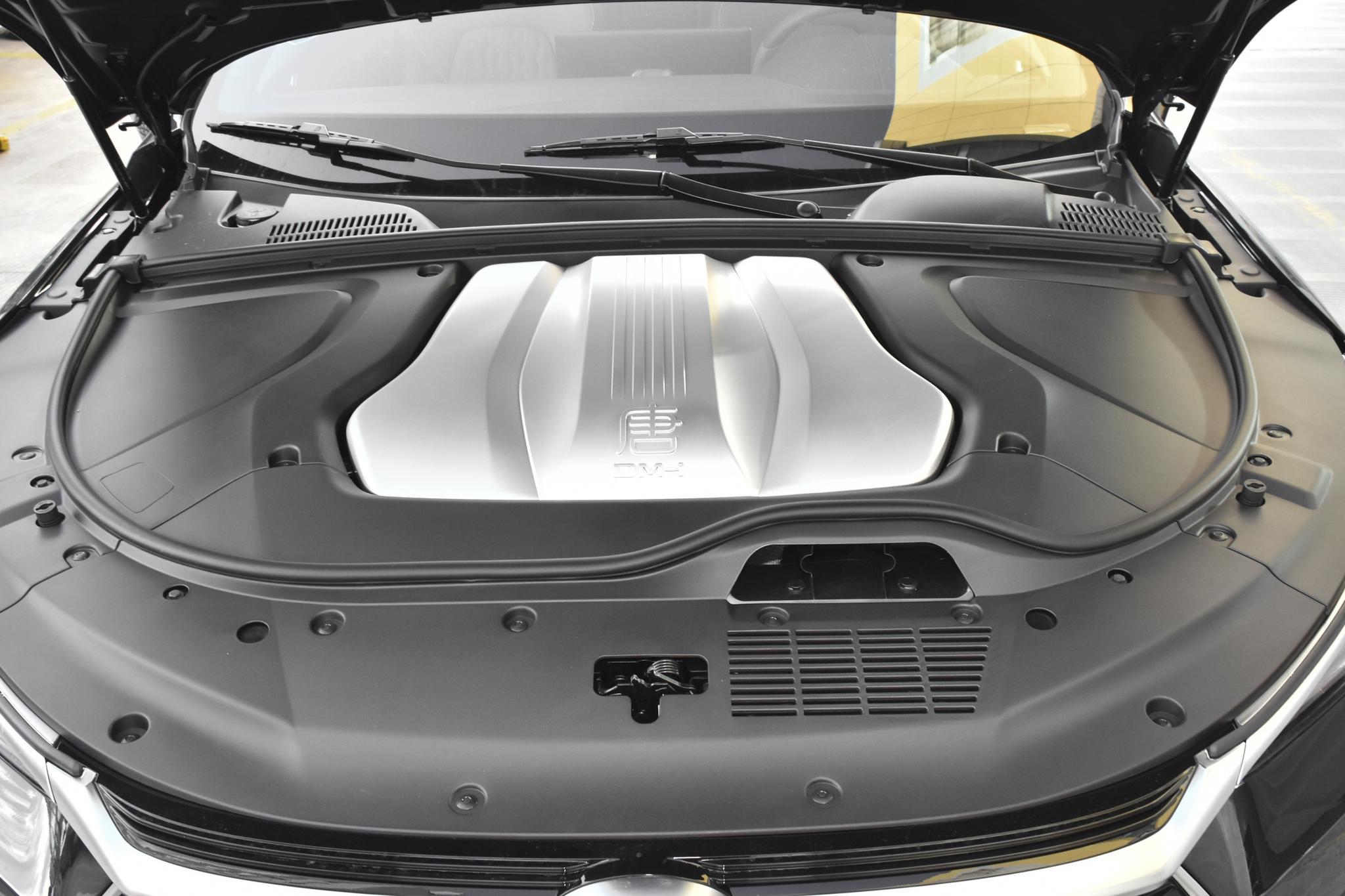 买省油的中型SUV，首选这2台，7.1秒破百，油耗低至5L，真实在