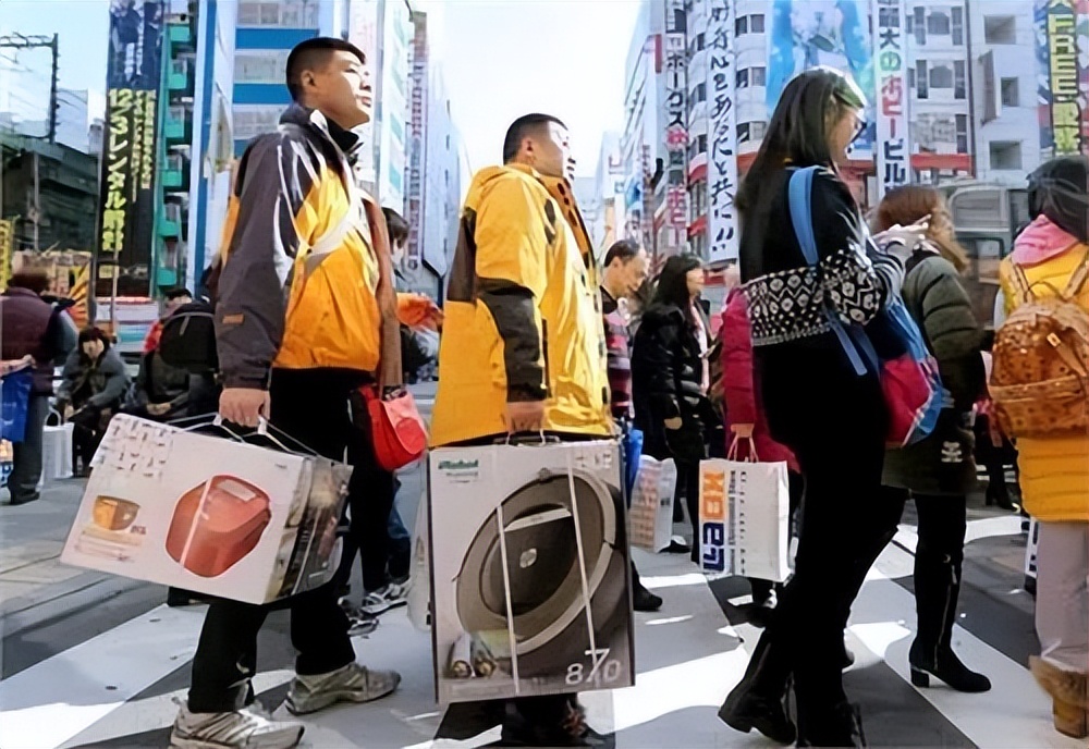 塌方式造假,绷不住了