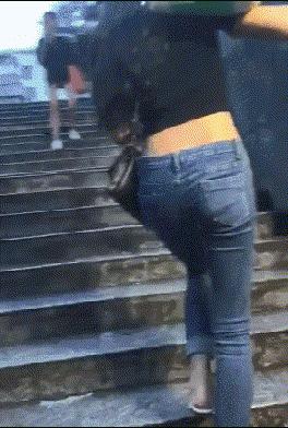 妹子穿皮裤,女生的皮裤