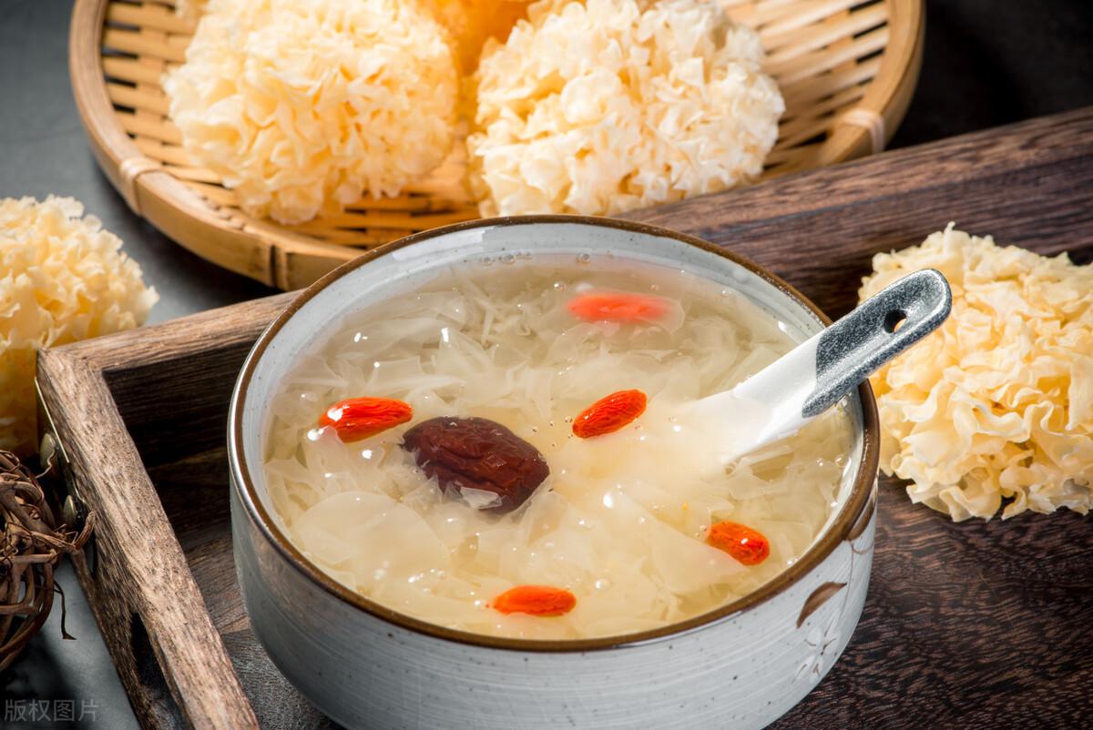 润肺咳嗽喝什么汤最好,咳嗽煮什么汤吃止咳润肺