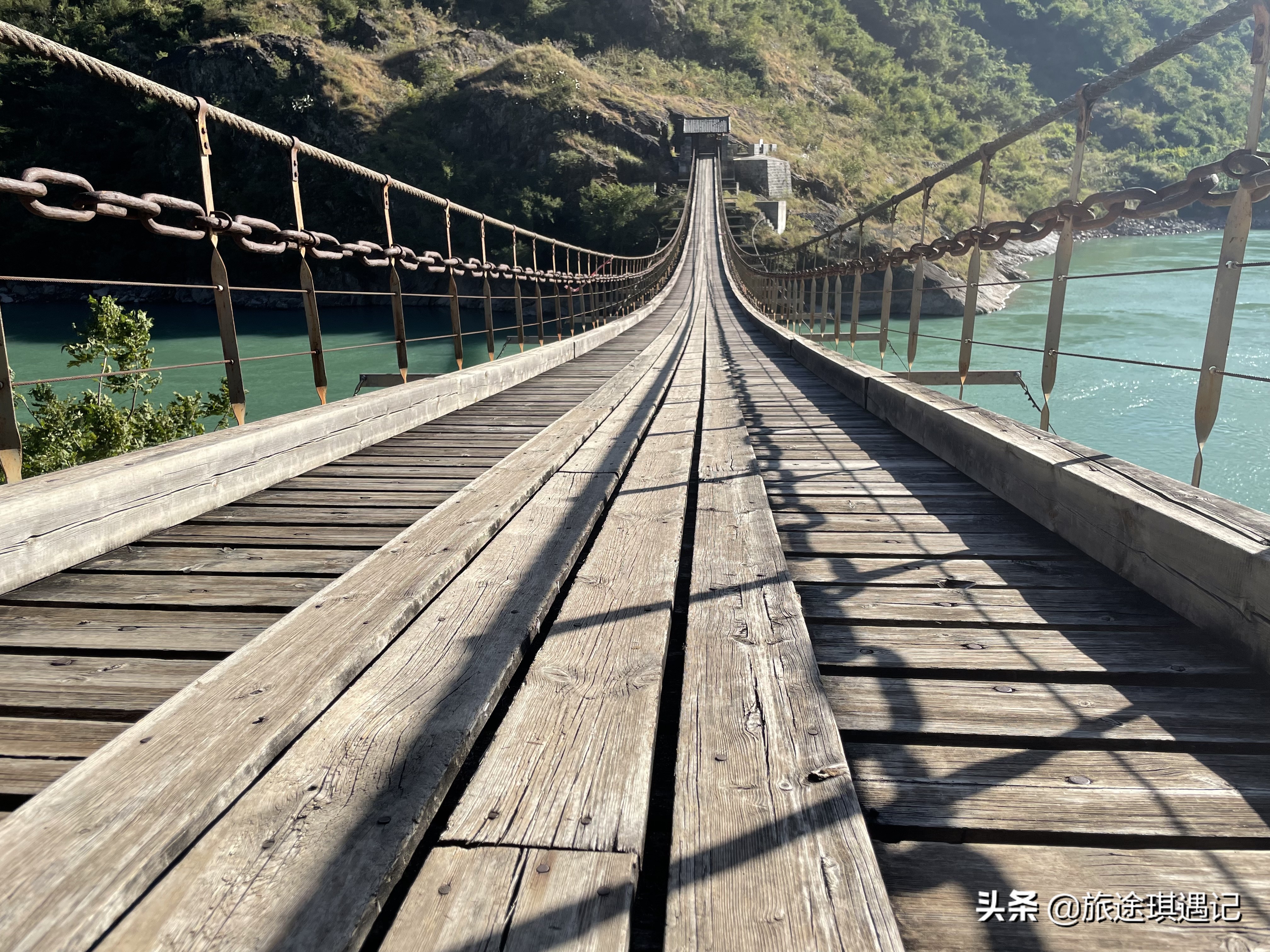 万里长江第一桥是哪里,素称万里长江第一桥