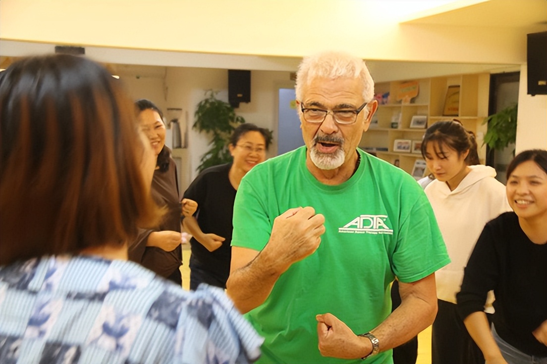 「大理长沙」国家舞动大师Zvika派索Pesso戏剧舞动治疗工作坊